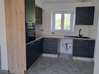  Appartement à louer 3 pièces 82 m²