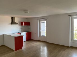  Appartement à louer 3 pièces 81 m²