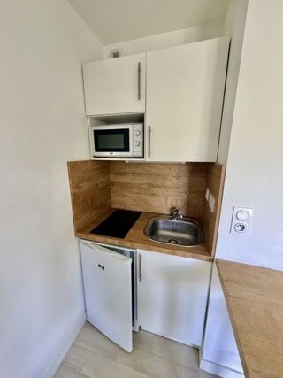  Appartement à louer 1 pièce 21 m²