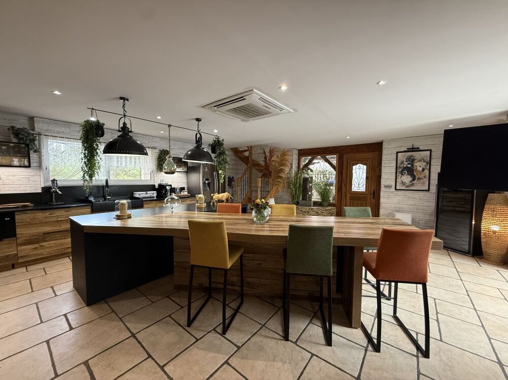 � vendre  Maison M�ze (34140)