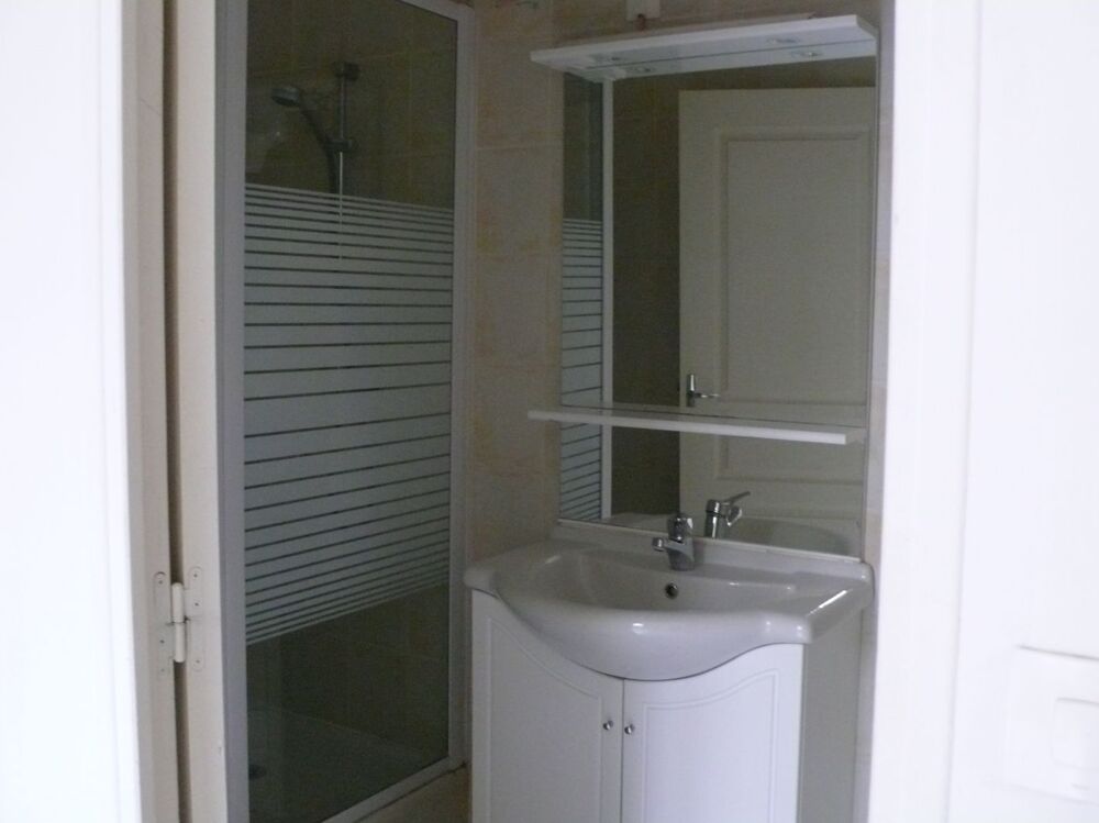 Location Appartement 2 Pièces plus mezzanine Nimes