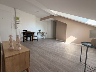  Appartement à louer 2 pièces 37 m²