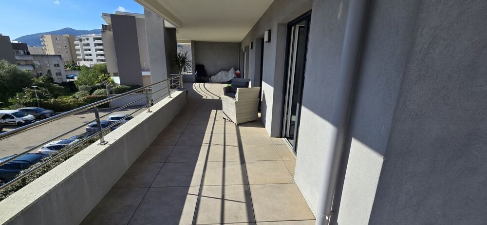 Vente Appartement 3 Pièces tres grande terrasse Ajaccio