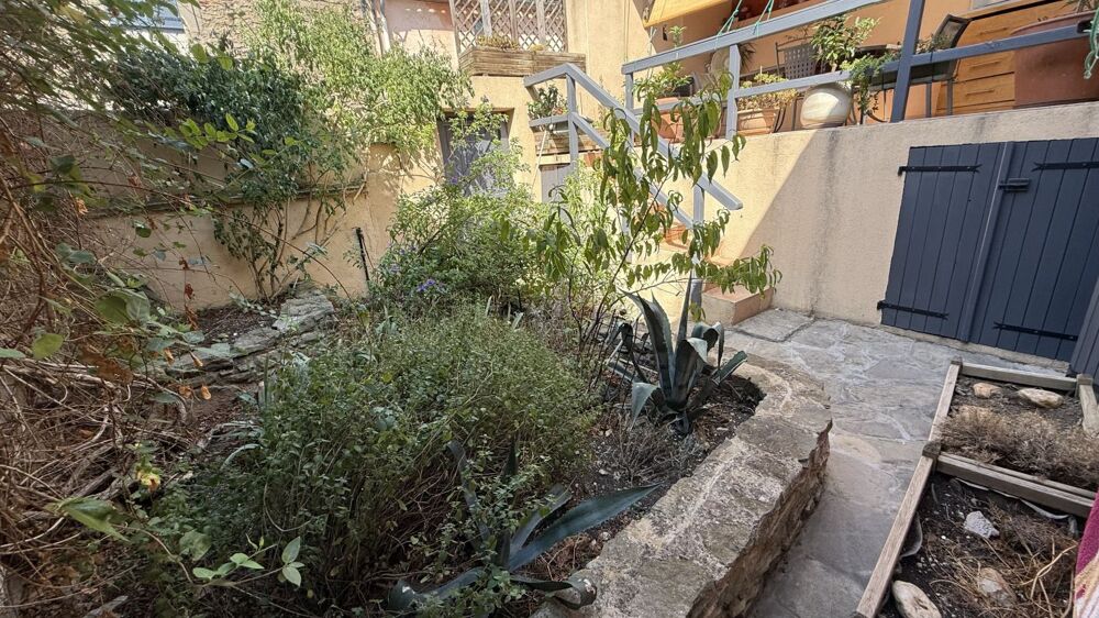 Vente Maison Maison de village avec garage et cour Escales