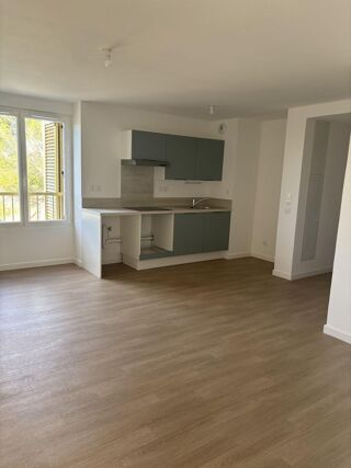  Appartement à louer 2 pièces 45 m²