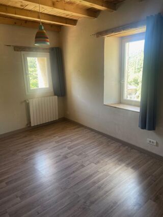  Appartement à louer 2 pièces 118 m²