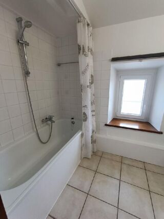  Appartement à louer 2 pièces 55 m²