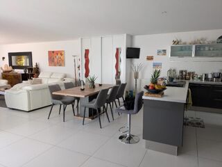  Maison � vendre 5 pi�ces 196 m�