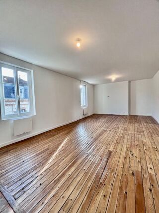  Appartement à louer 3 pièces 62 m²
