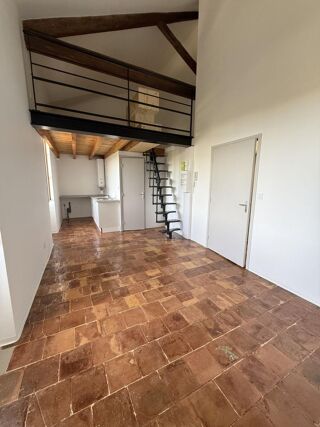  Appartement à louer 2 pièces 40 m²