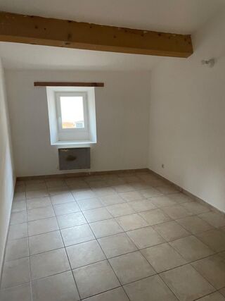  Appartement à louer 5 pièces 111 m²