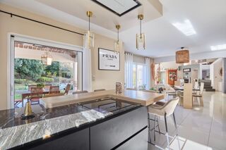  Maison  vendre 6 pices 220 m