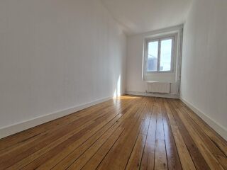  Appartement à louer 4 pièces 105 m²