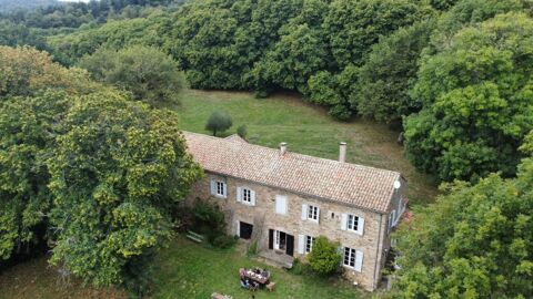   Maison Ancienne m�tairie sur 7,7 ha Maison - 6 pi�ce(s) - 204 m�