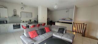  Appartement à louer 2 pièces 84 m²