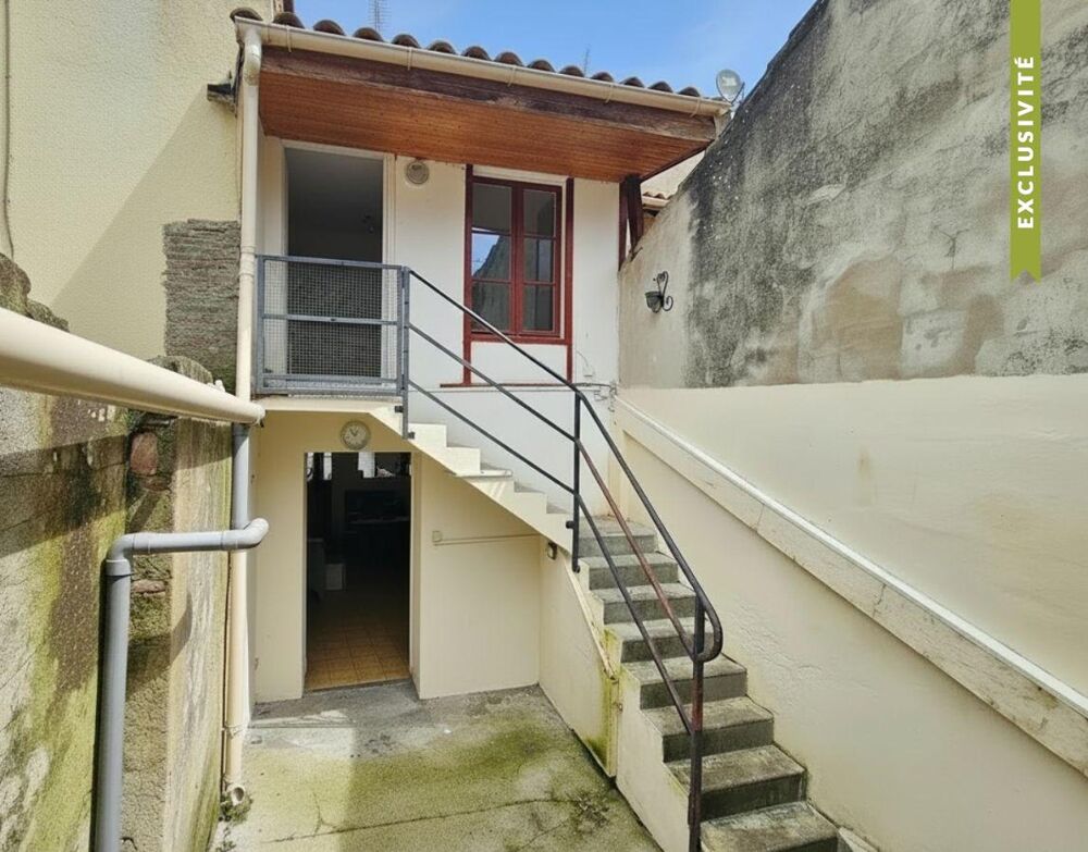 Maison de ville avec cour à petit prix !