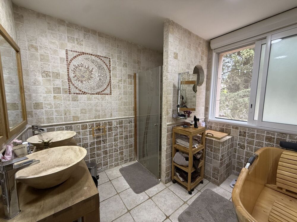 � vendre  Maison M�ze (34140)