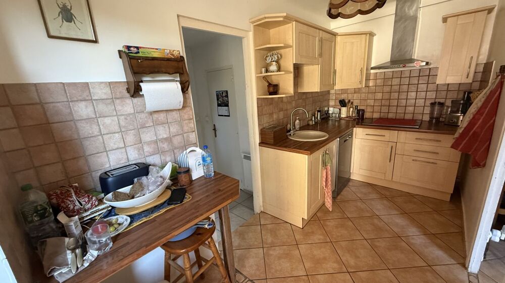 Vente Maison Maison de village avec garage et cour Escales