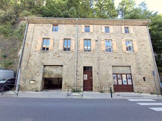 Immeuble  vendre 10 pices 300 m