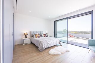  Maison � vendre 6 pi�ces 230 m� Pera
