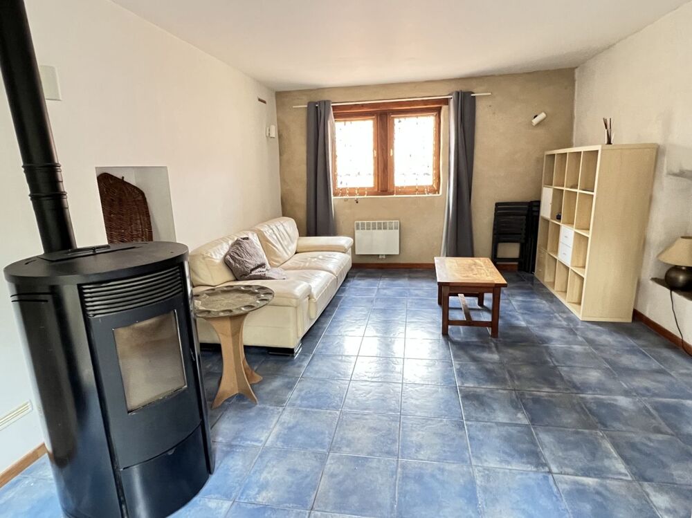 Maison de village au calme avec terrasse