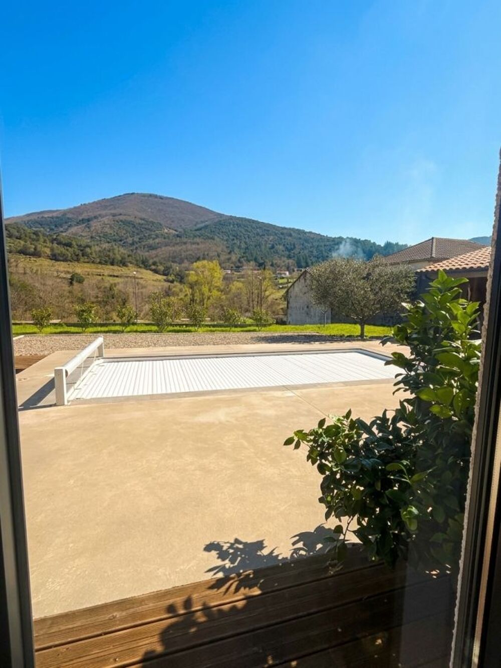 Maison avec PISCINE sur 1222 m² de terrain