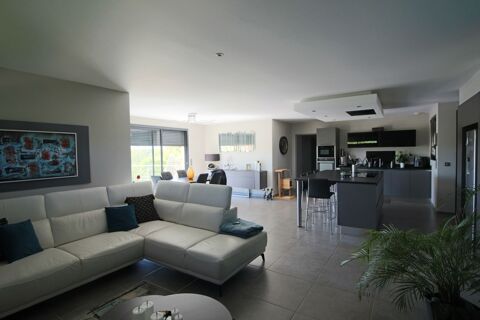   Maison Maison - 6 pi�ce(s) - 140 m�