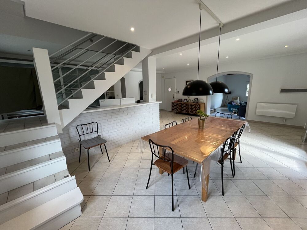 Vente Maison Maison piscine,secteur calme Frans