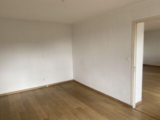  Appartement à louer 3 pièces 81 m²