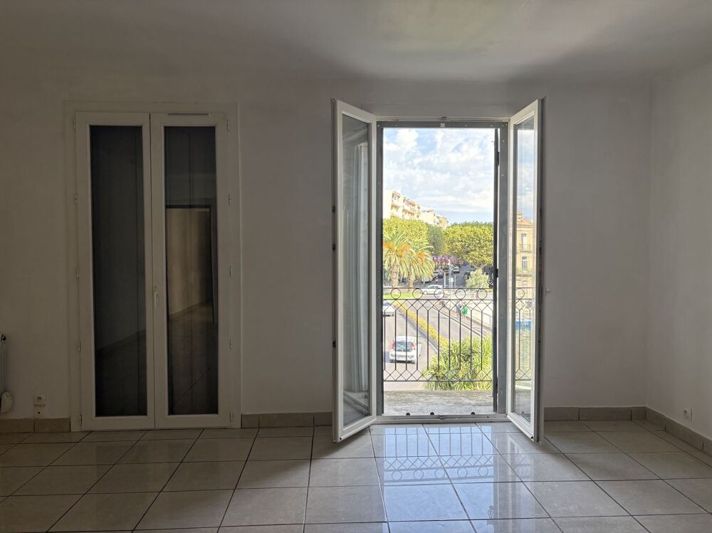 Vente Immeuble Immeuble local commerciale Sete