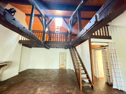   4 Pi�ces Appartement - 4 pi�ce(s) - 156 m�