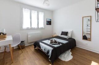  Appartement à louer 5 pièces 84 m²