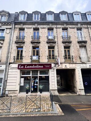  Appartement à louer 4 pièces 105 m²