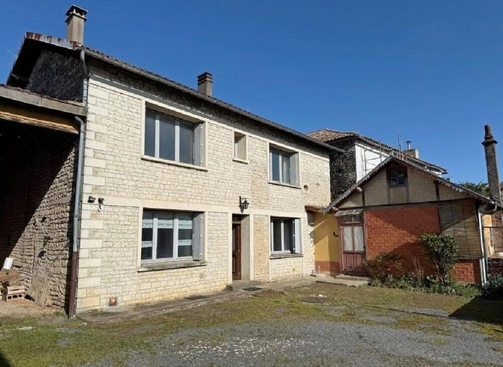 Maison 5 pièces 148 m² · à Villefagnan · 148 m² · 91 395 €