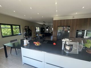  Maison  vendre 7 pices 245 m