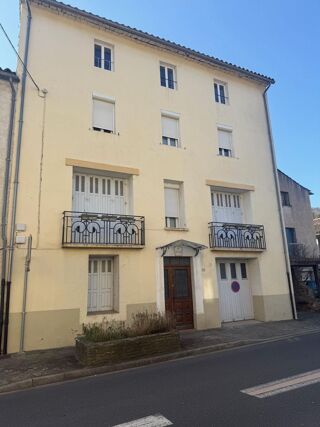 Maison 7 pièces 247 m² · à Riols · 247 m² · 185 000 €