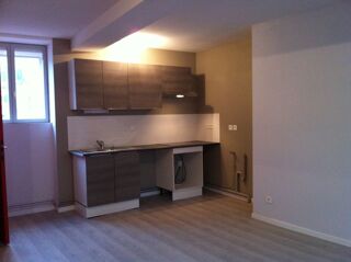 Appartement à louer 3 pièces 49 m²