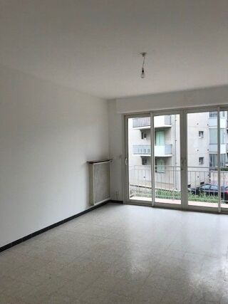  Appartement à louer 3 pièces 67 m²