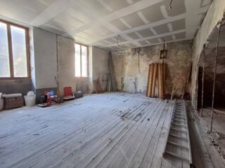  Immeuble  vendre 10 pices 300 m