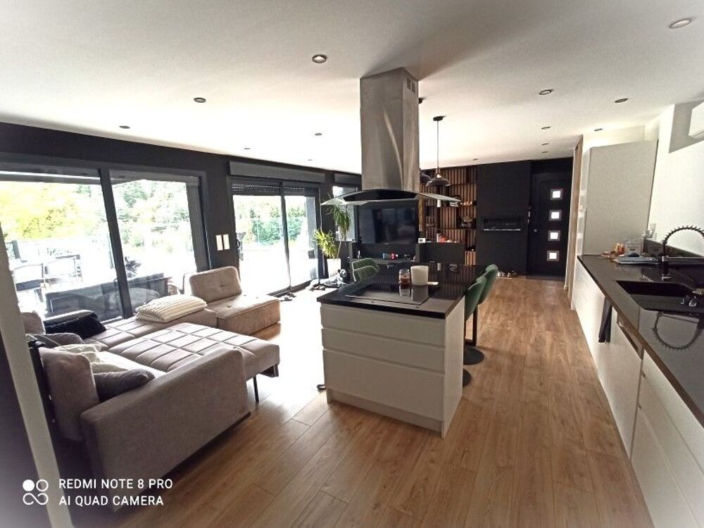 Vente Maison Villa plain-pied + souplex Saint genest lerpt