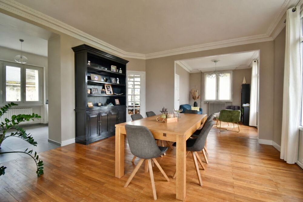 Maison 10 pièces 251 m² · à Cholet · 251 m² · 499 000 €