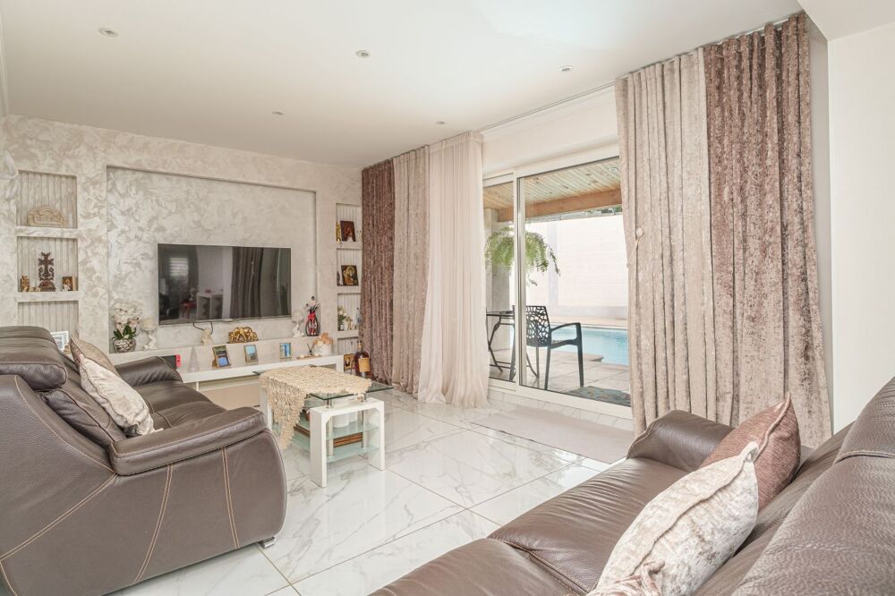 Vente Maison Maison type4/terrasse/piscine +type2 Marseille 13