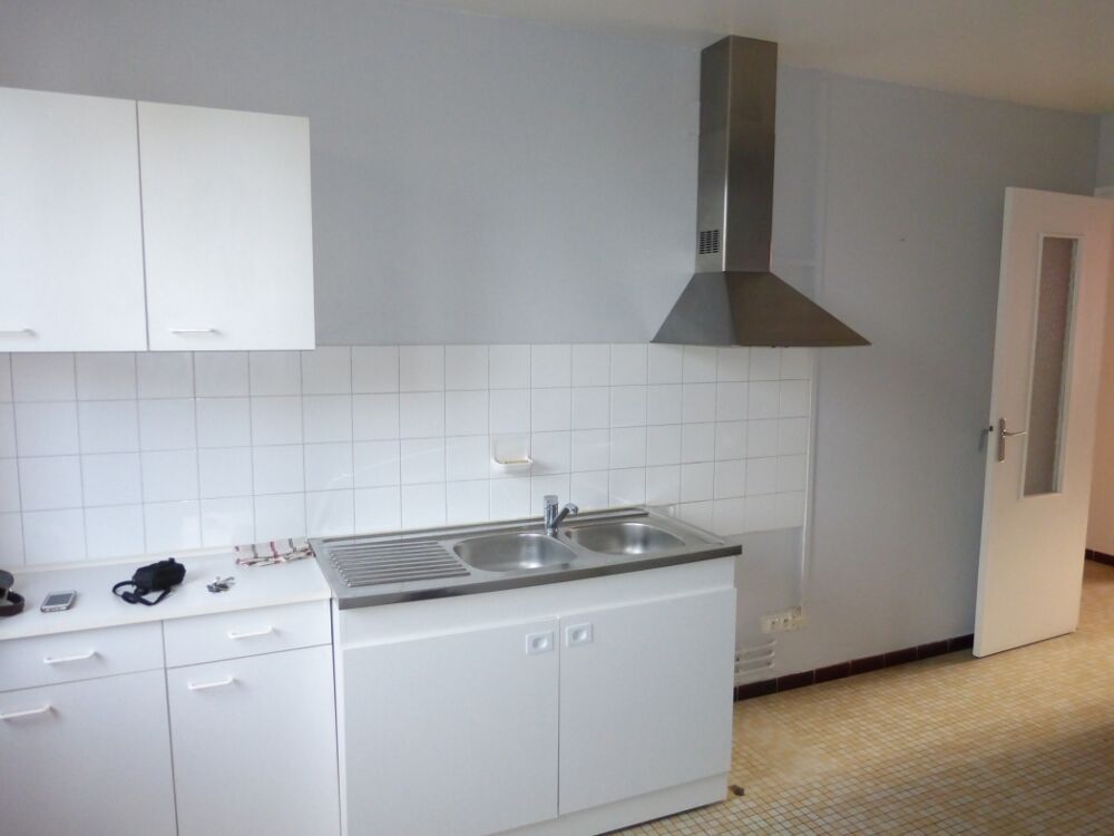 3 Pièces Rez de chaussé surélevé