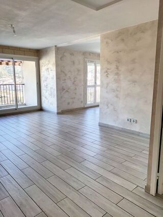 Vente Appartement 5 Pièces 94m² avec 2 balcons Marseille 11