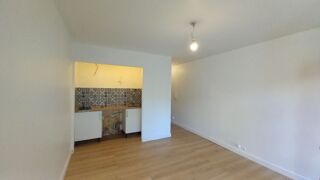  Appartement à louer 2 pièces 32 m²