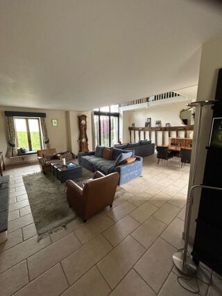  Maison � vendre 9 pi�ces 245 m�