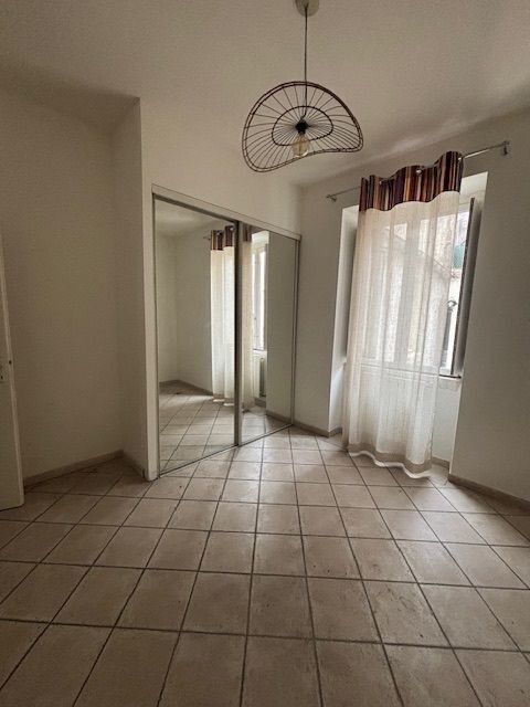  Appartement � louer 3 pi�ces 82 m�
