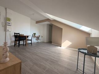  Appartement à louer 2 pièces 37 m²