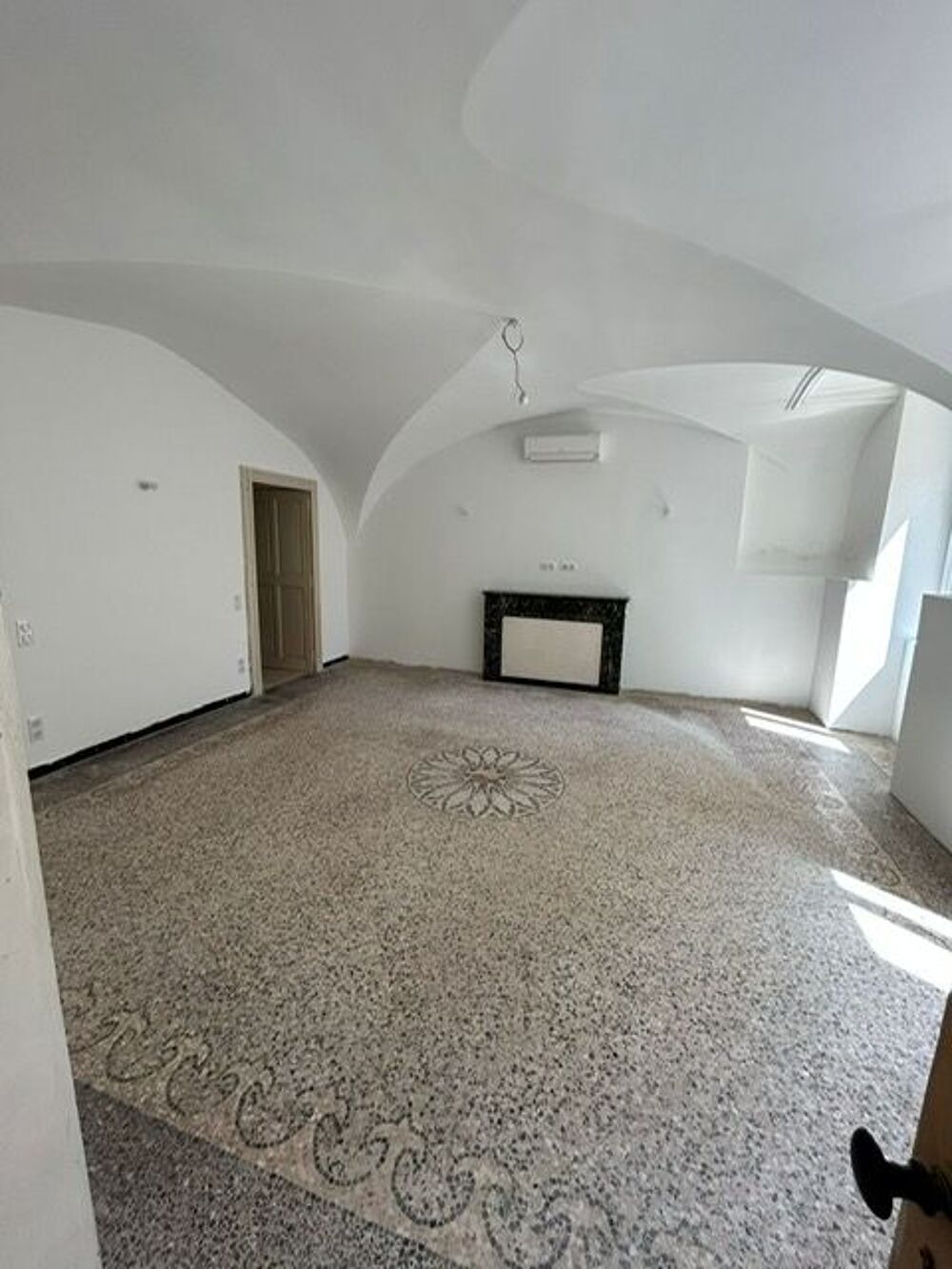  vendre  Maison Uzs (30700)