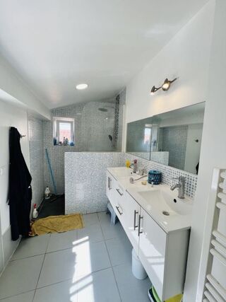  Maison � vendre 9 pi�ces 218 m�